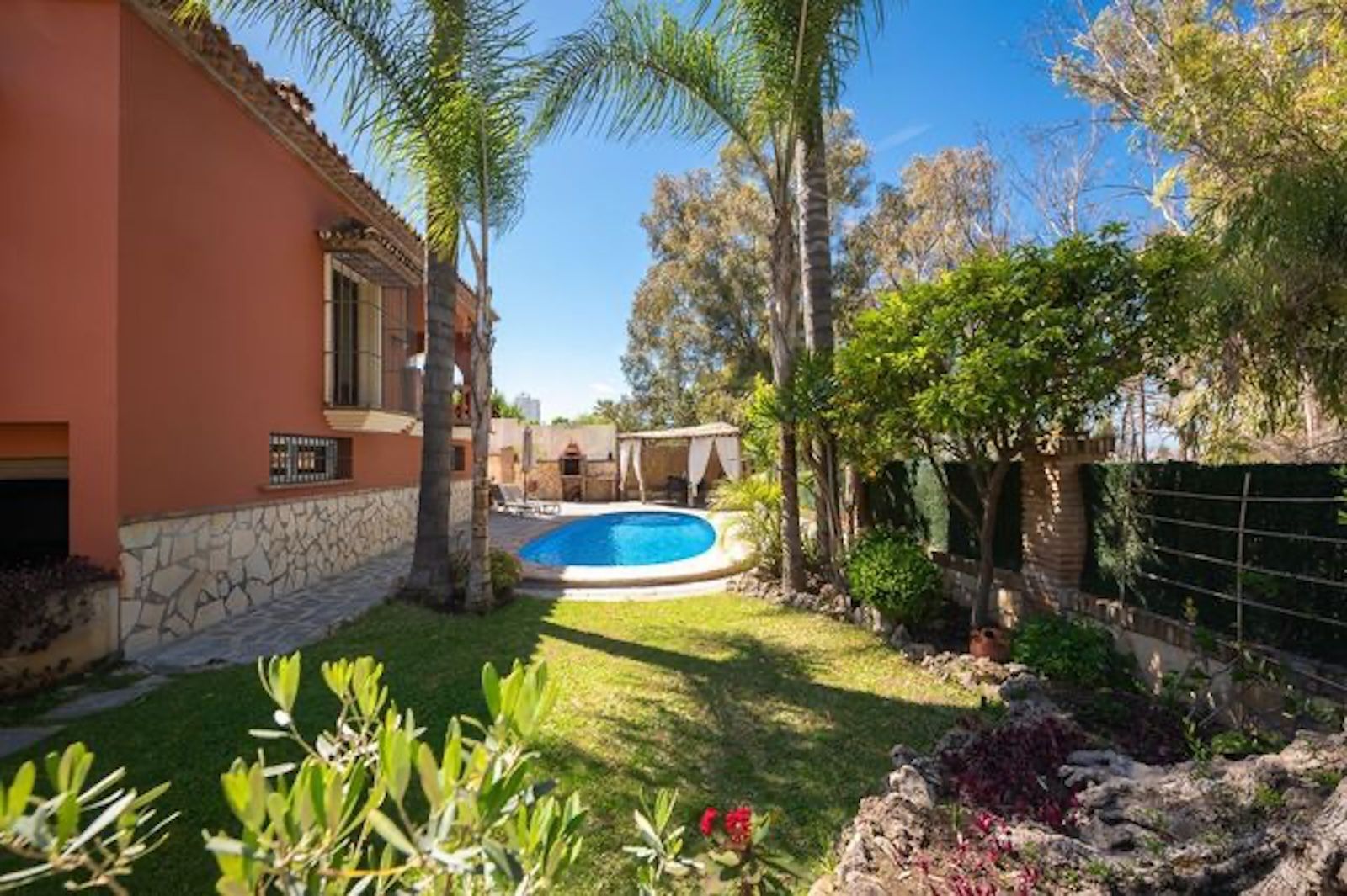 4 Bedroom Villa Nueva Andalucía