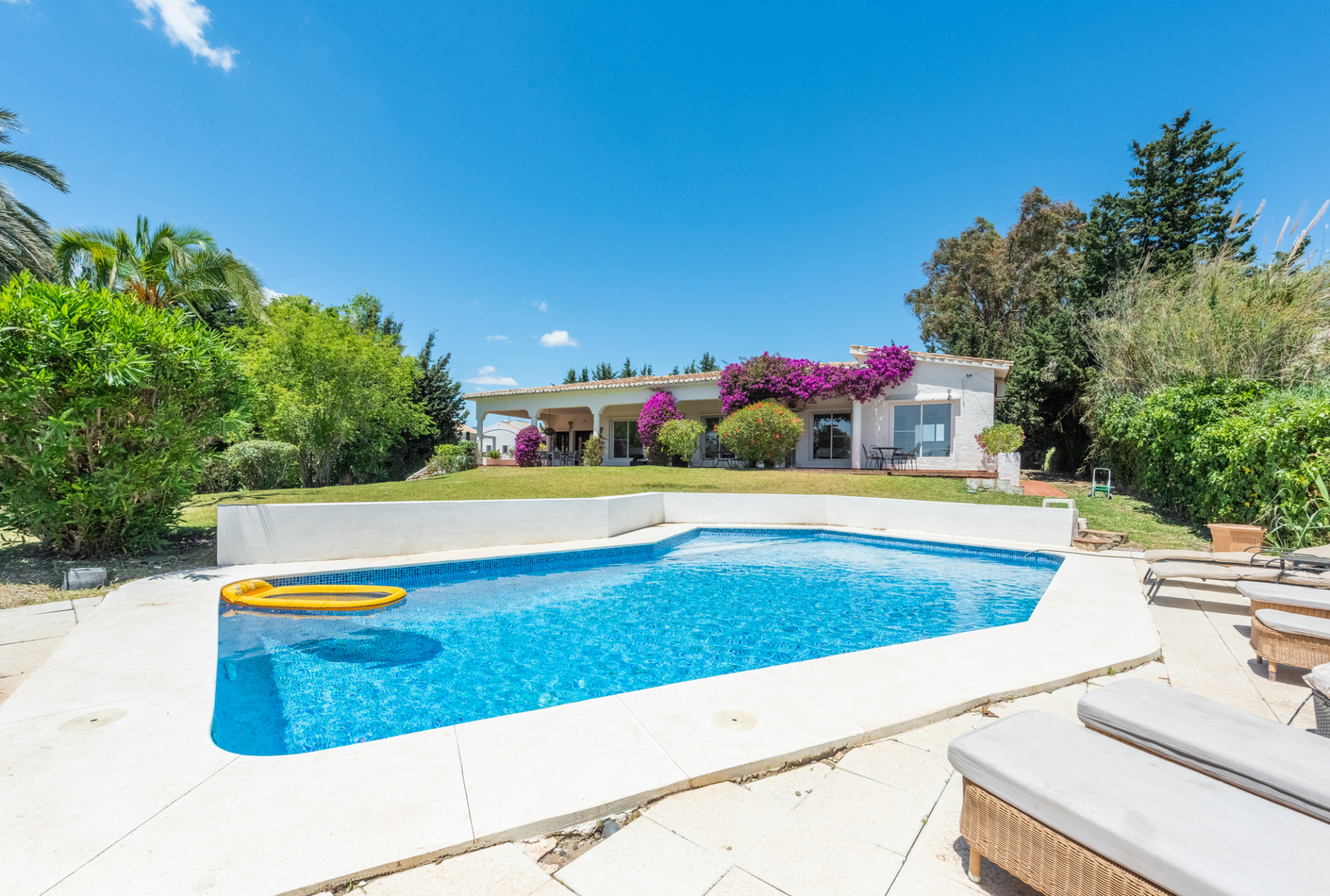 6 bedroom Villa Estepona East