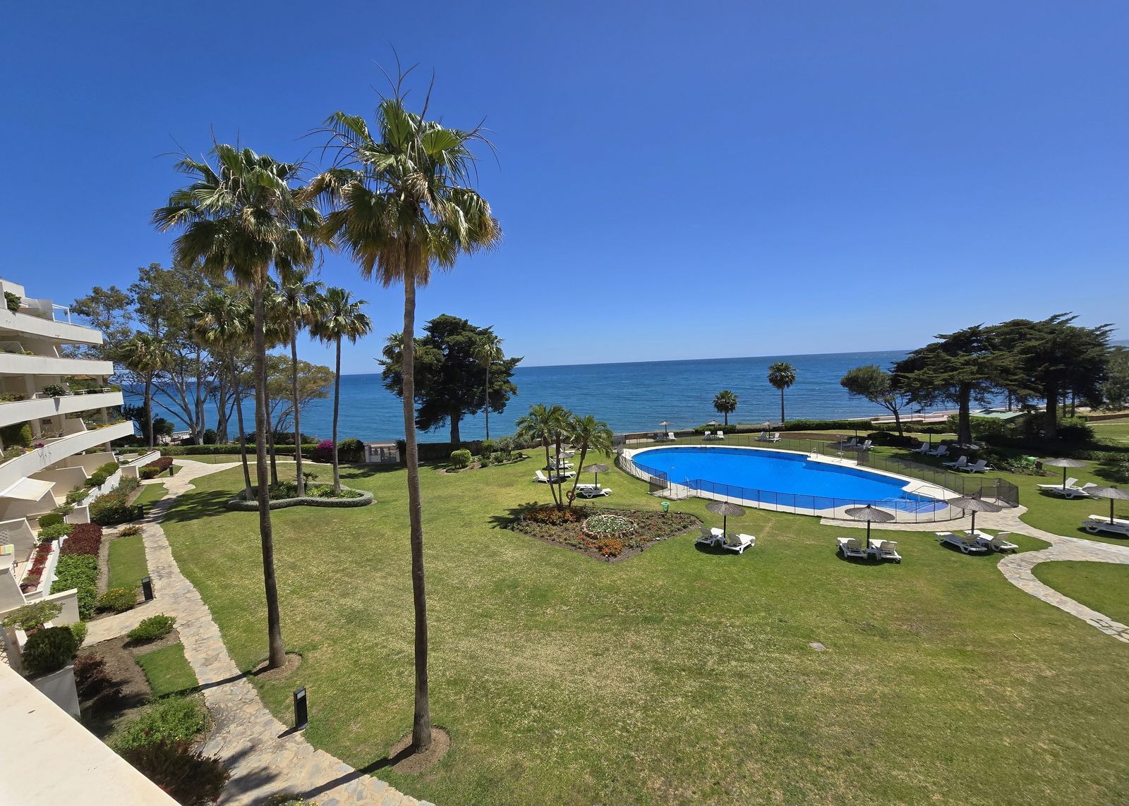 3 Bedroom Apartment Estepona