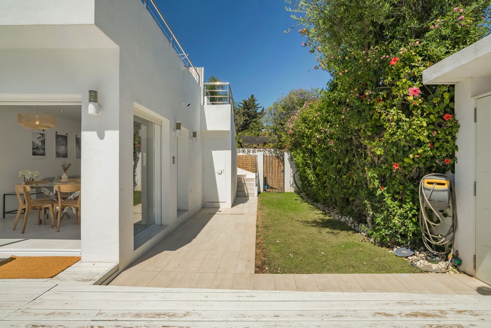 2 Bedroom Villa San Pedro de Alcántara image 16