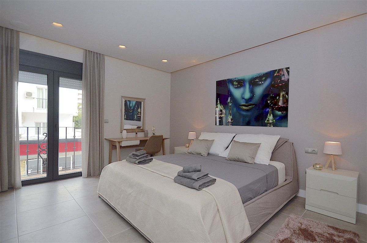 2 Bedroom Apartment Puerto Banús image 17