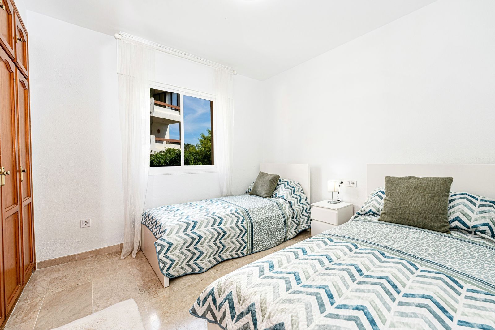 2 Bedroom Apartment Estepona image 16