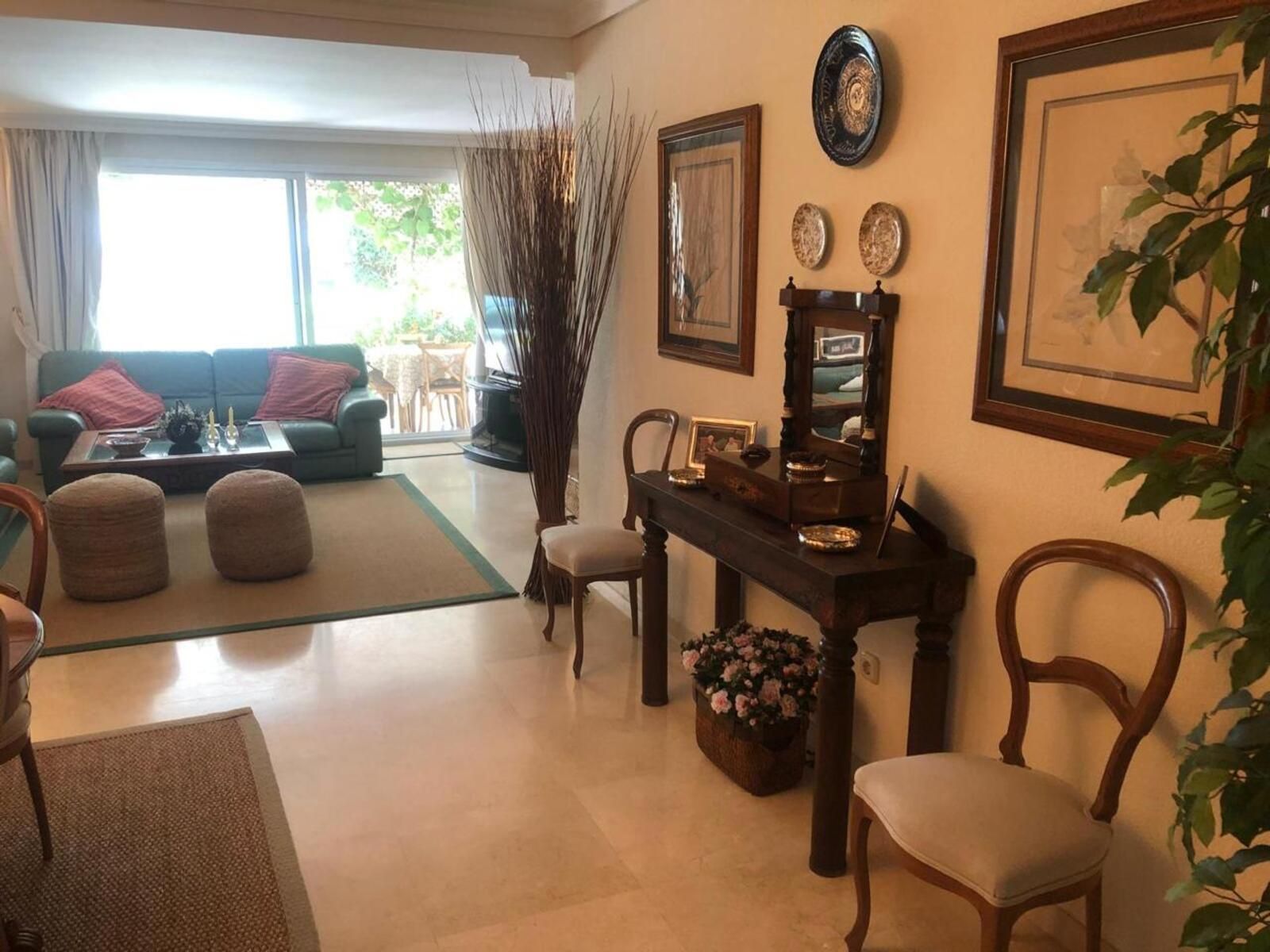 2 Bedroom Ground Floor Apartment Estepona image 9