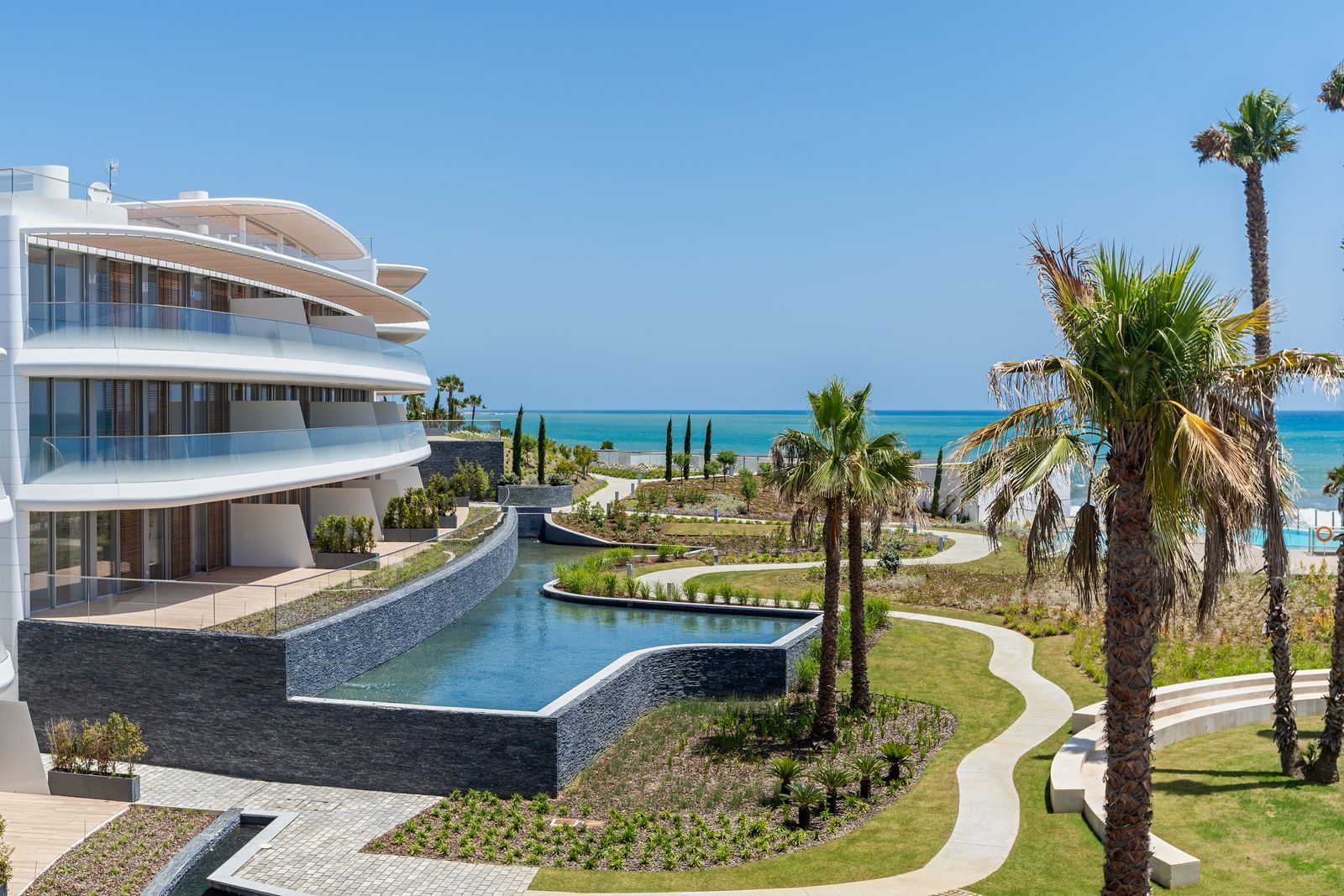 3 Bedroom Apartment Estepona image 14