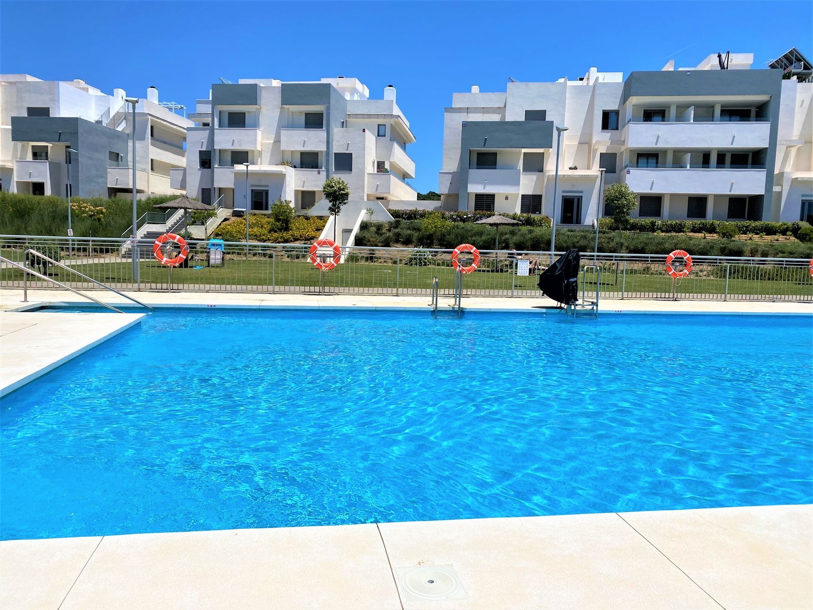 2 Bedroom Penthouse Estepona image 16