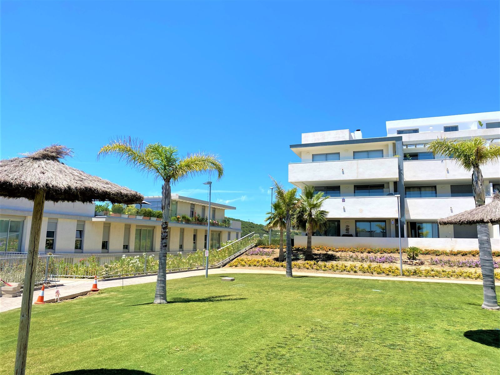 2 Bedroom Penthouse Estepona image 18