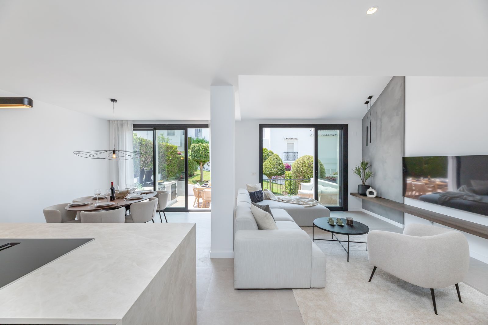 Modern Townhouse for Sale in Nueva Andalucía