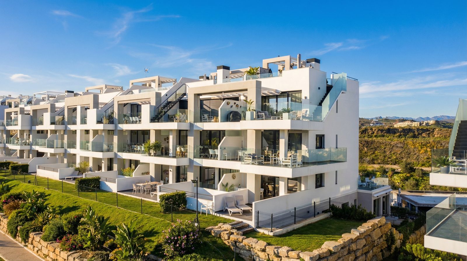 4-bedroom Ground Floor Apartment in Mijas Costa