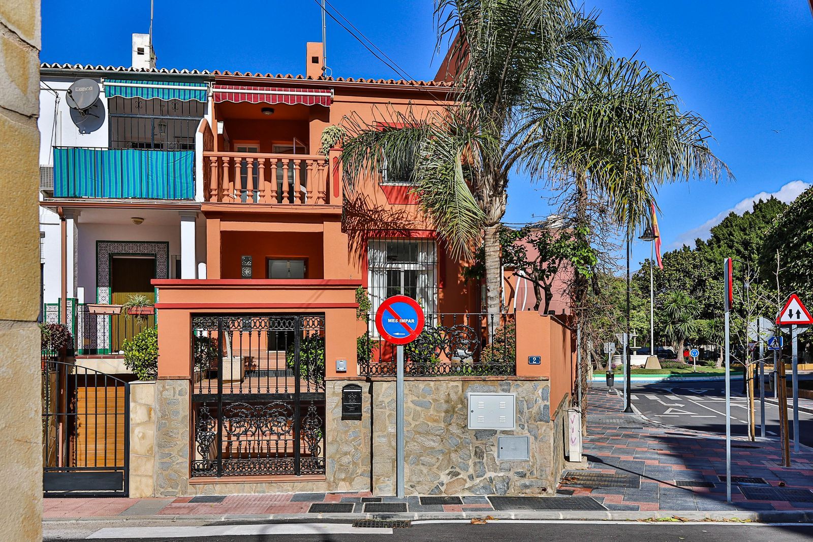 4-bedroom Semi-Detached House in Mijas