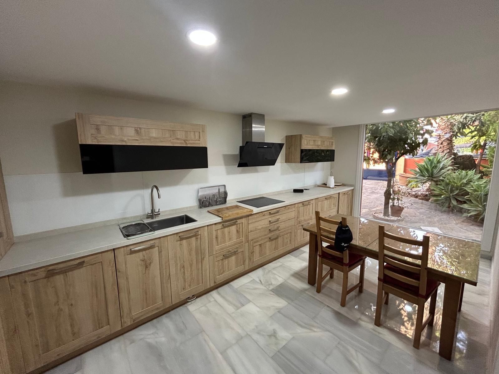 4-bedroom Semi-Detached House in Benahavís