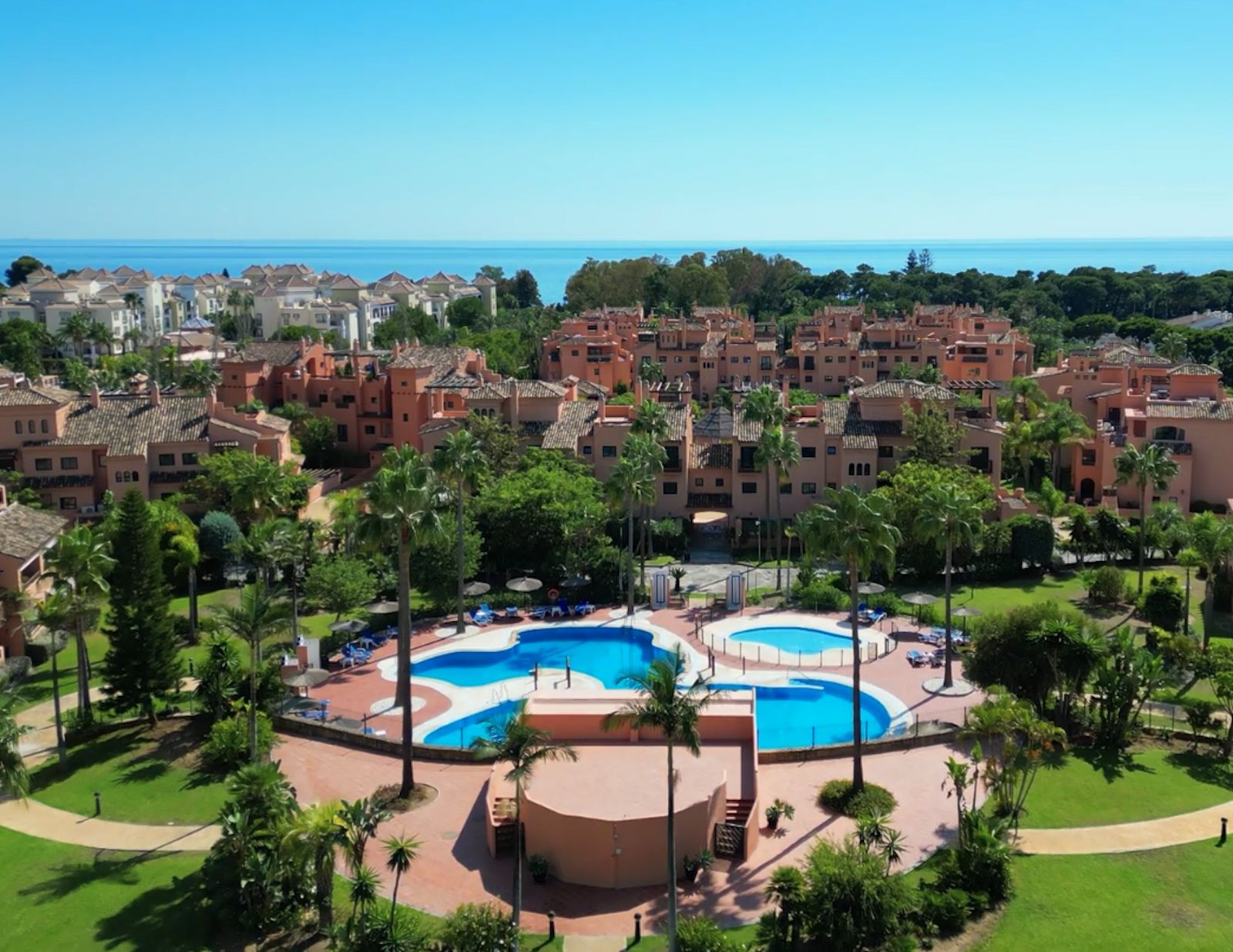 3-bedroom Ground Floor Apartment in Estepona