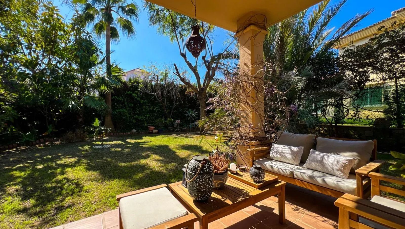 4-bedroom Semi-Detached House in Riviera del Sol
