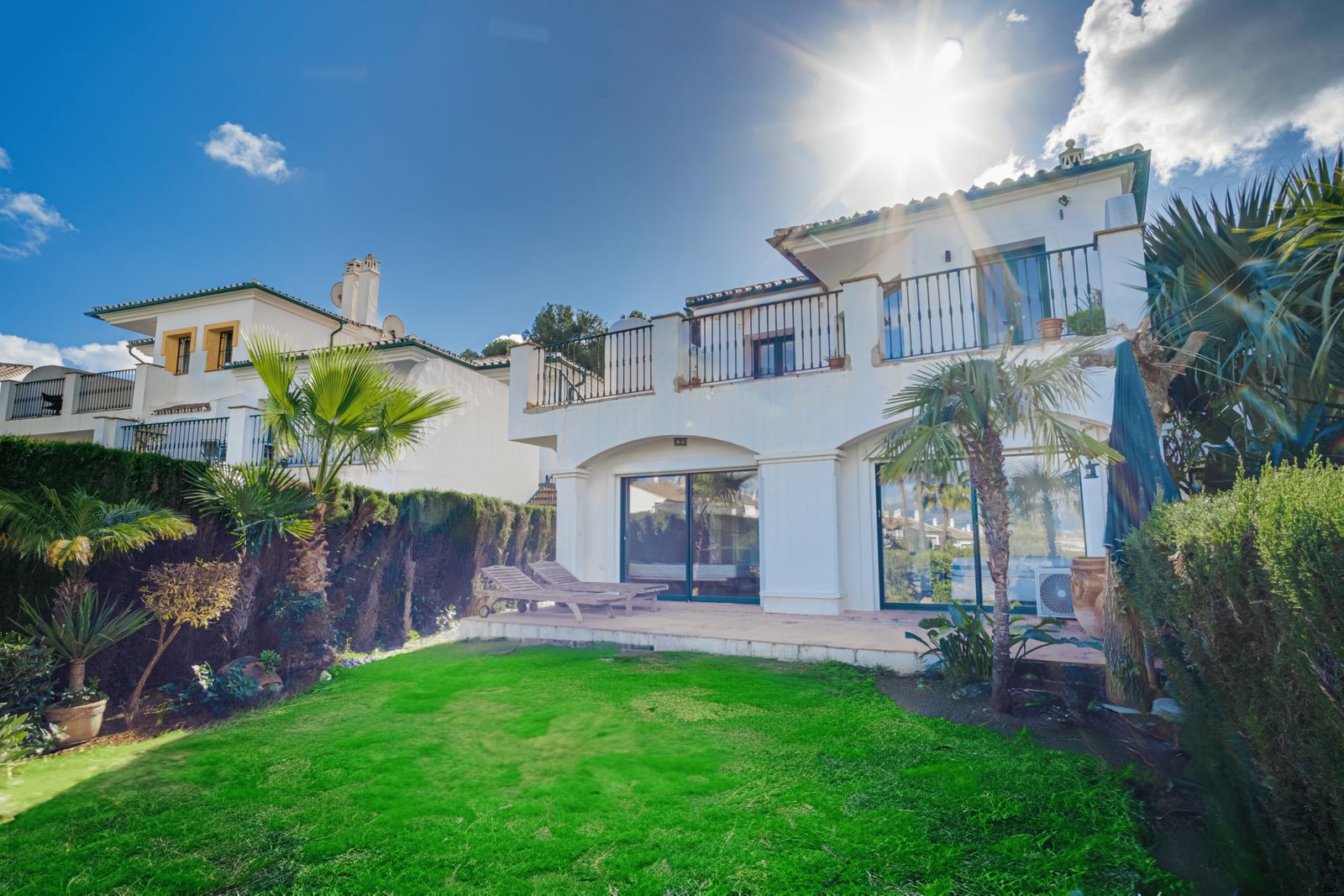 3-bedroom Semi-Detached House in Riviera del Sol