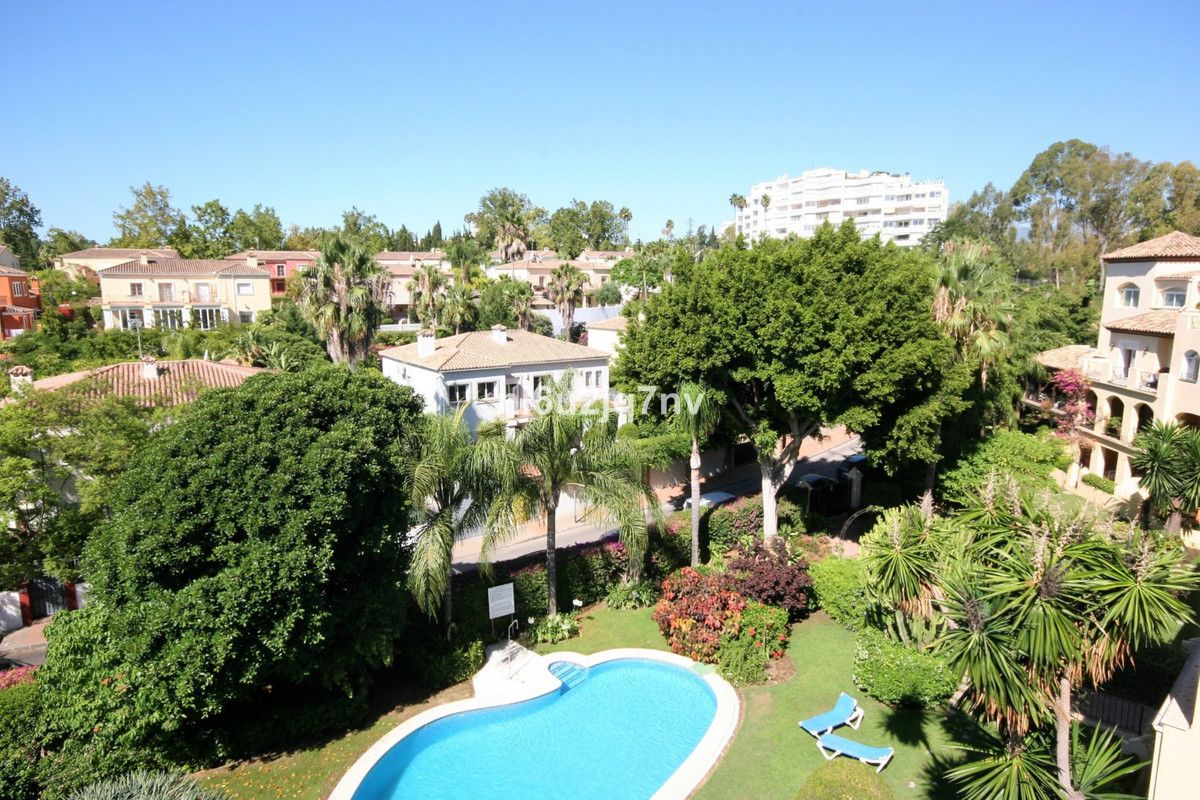 3-bedroom Penthouse Duplex in Guadalmina Alta