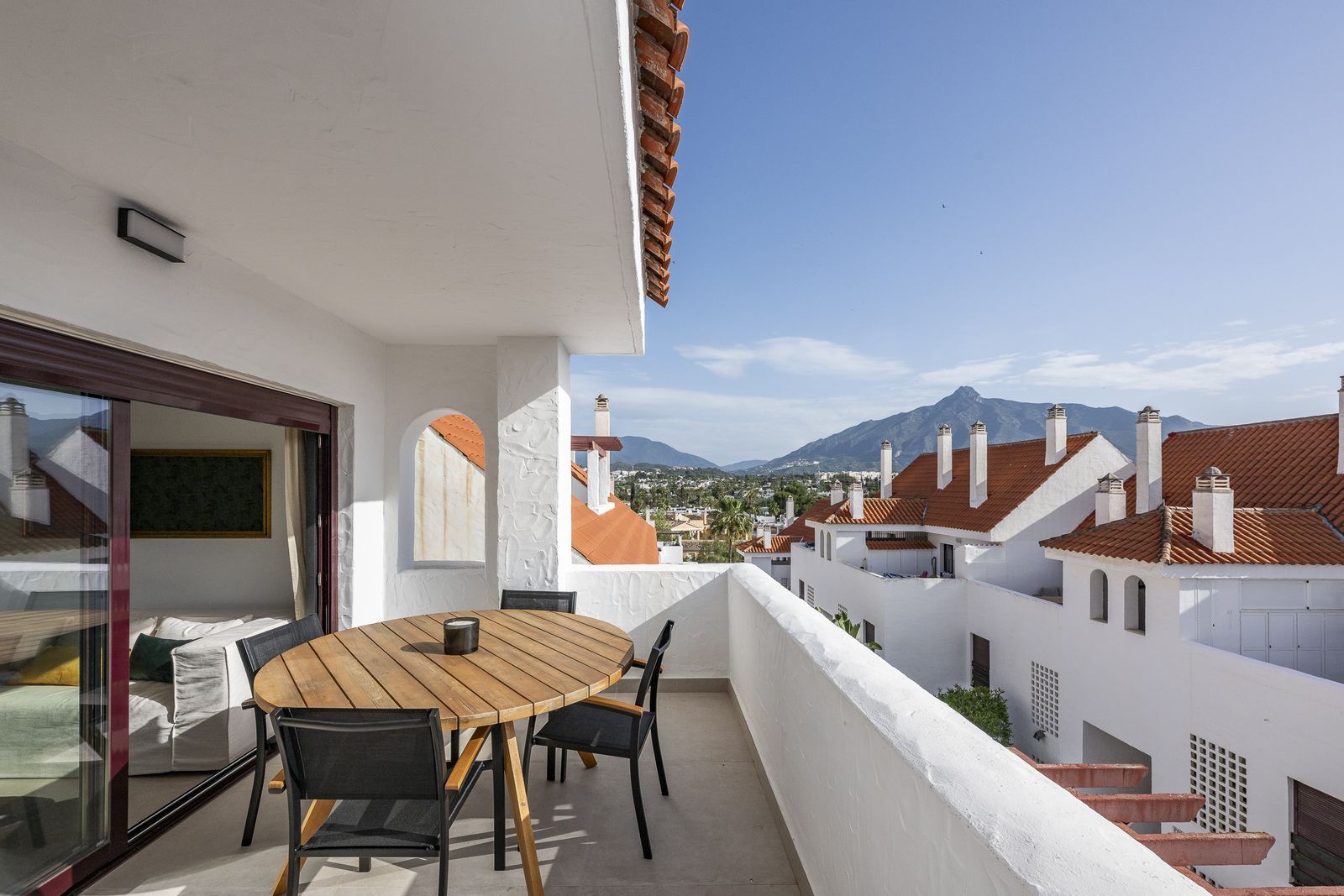 3-bedroom Apartment in Nueva Andalucia