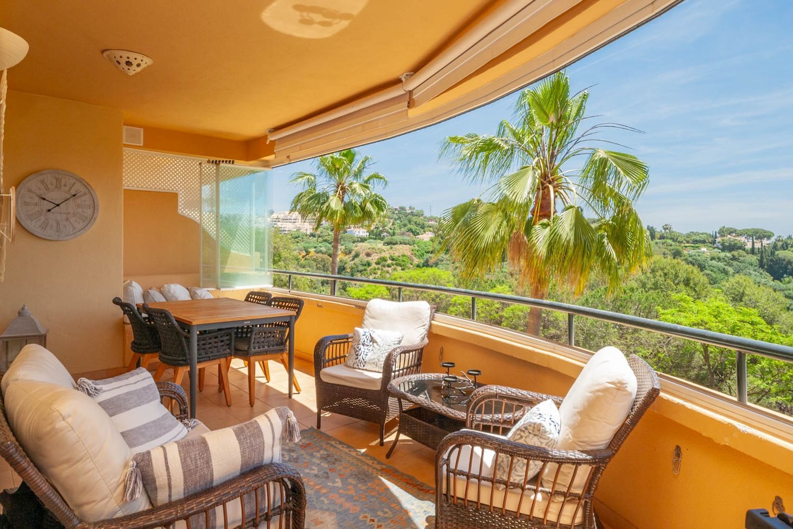 3-bedroom Apartment in Elviria