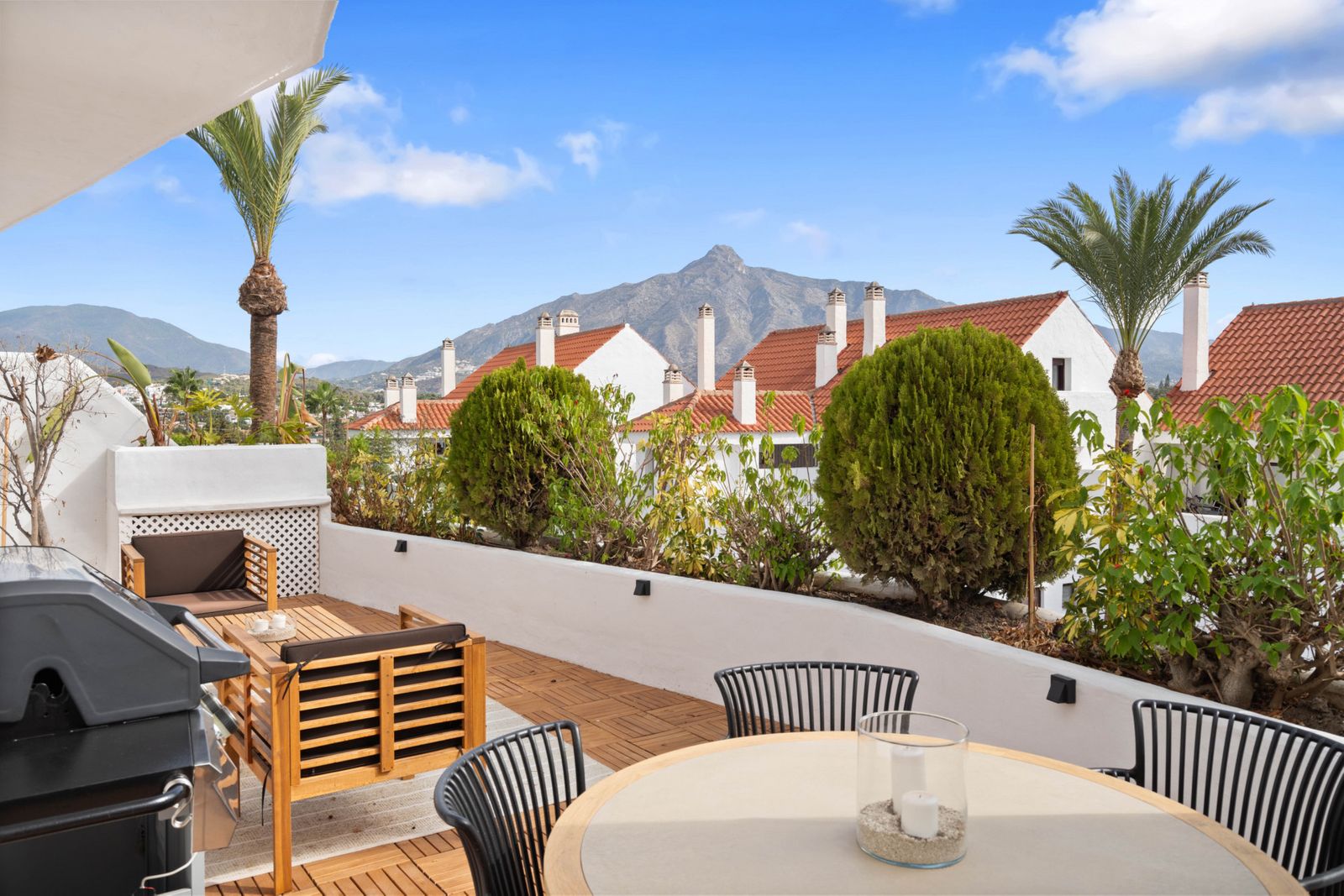 4-bedroom Apartment in Nueva Andalucia