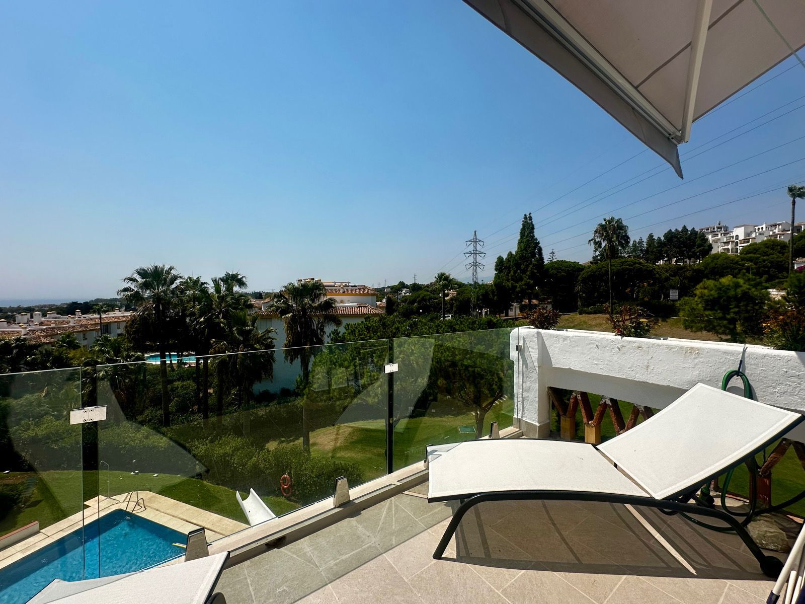 4-bedroom Semi-Detached House in Calahonda