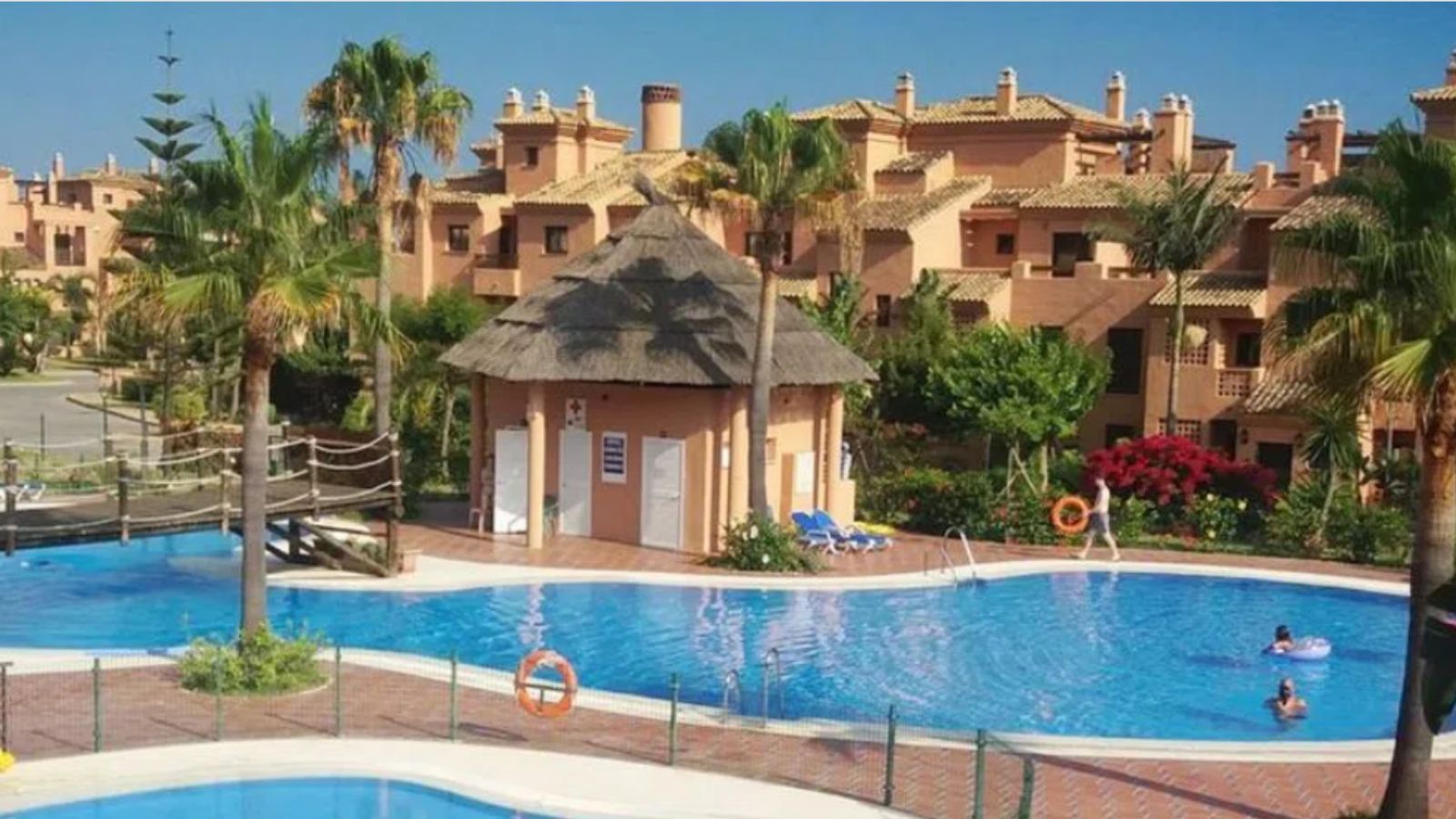 4-bedroom Ground Floor Apartment in Estepona