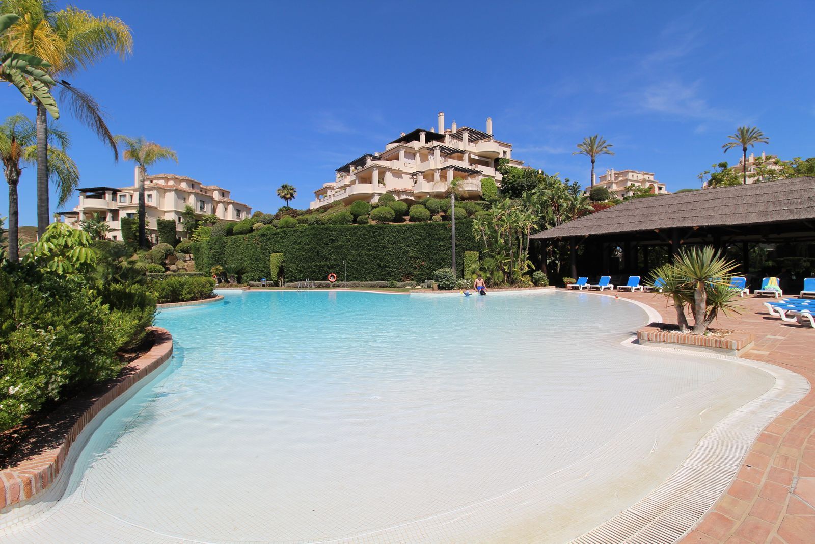 3-bedroom Ground Floor Apartment in Benahavís
