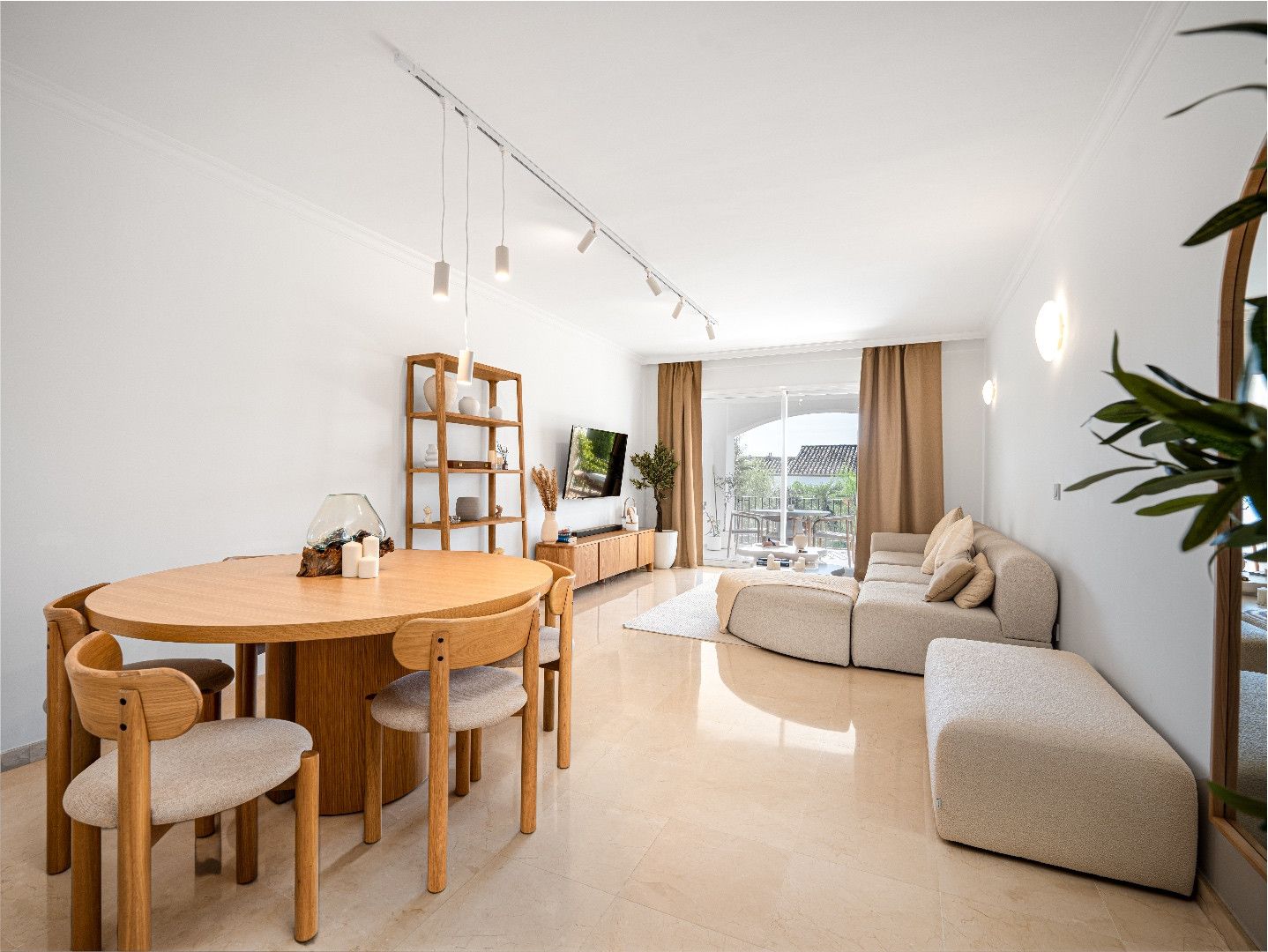 2 Bedroom Apartment La Quinta