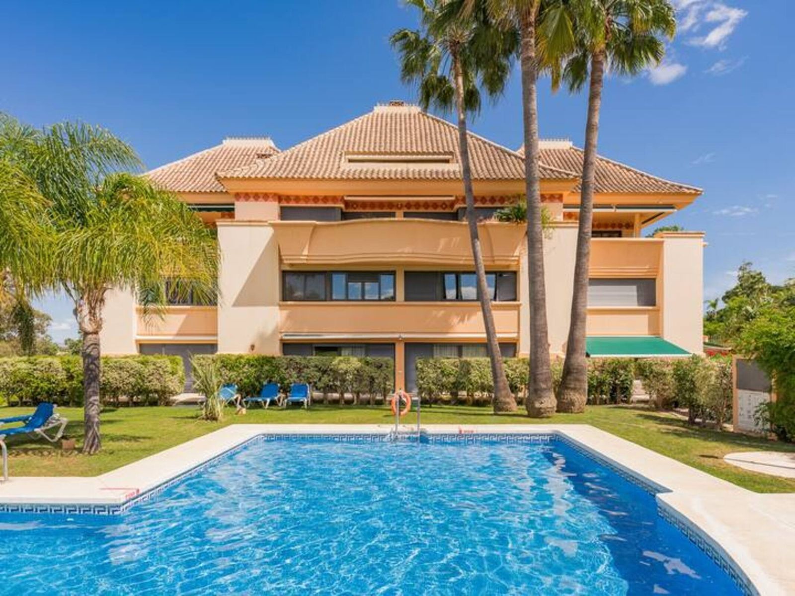 3-bedroom Apartment in Nueva Andalucia