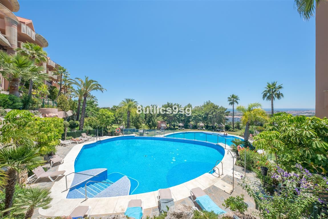 2-bedroom Apartment in Nueva Andalucia