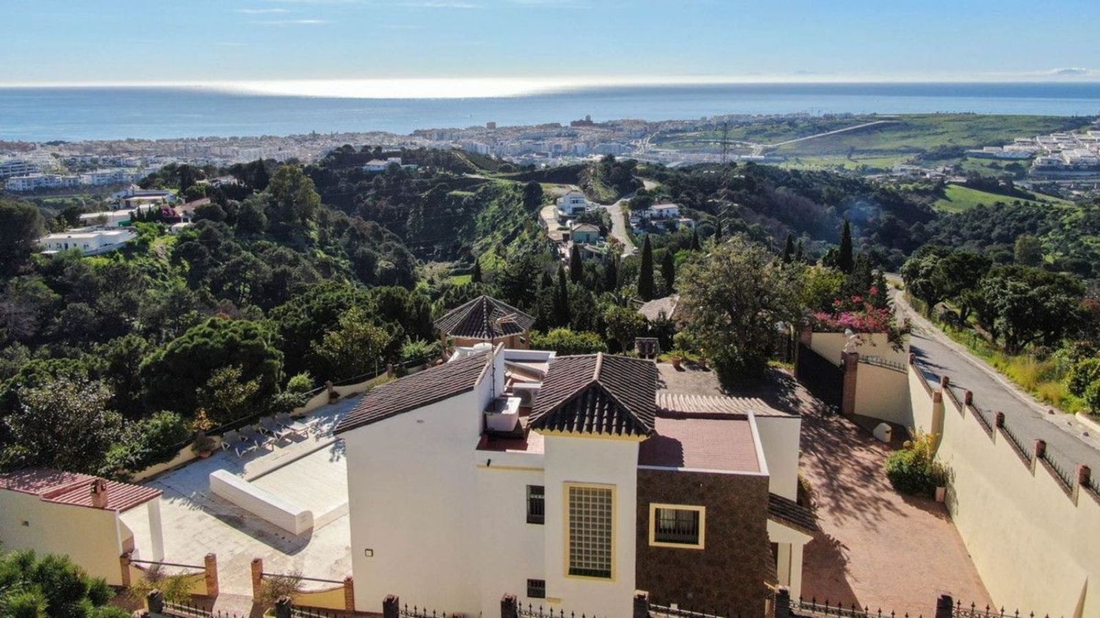 6-bedroom Villa in Estepona