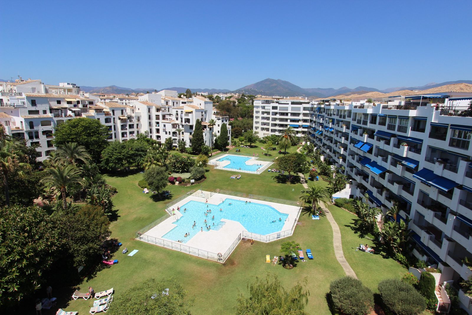4-bedroom Penthouse in Puerto Banús