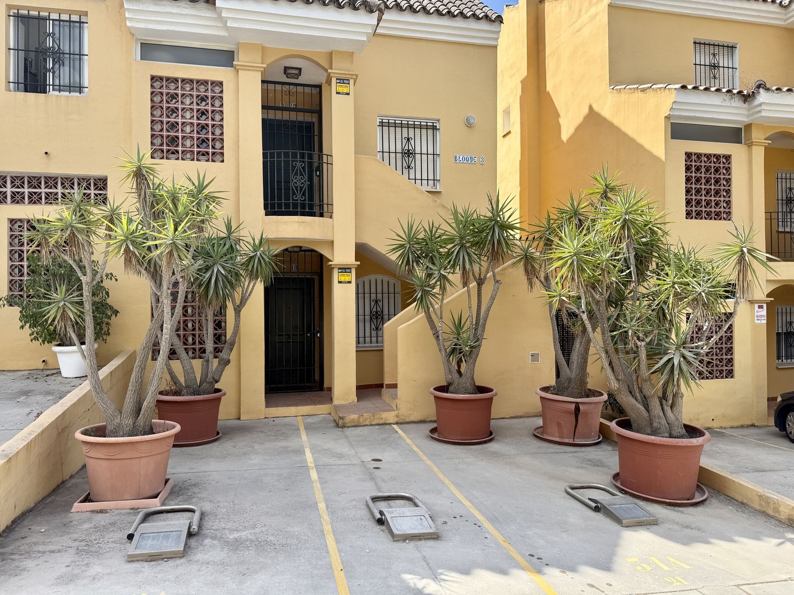 4-bedroom Semi-Detached House in Elviria