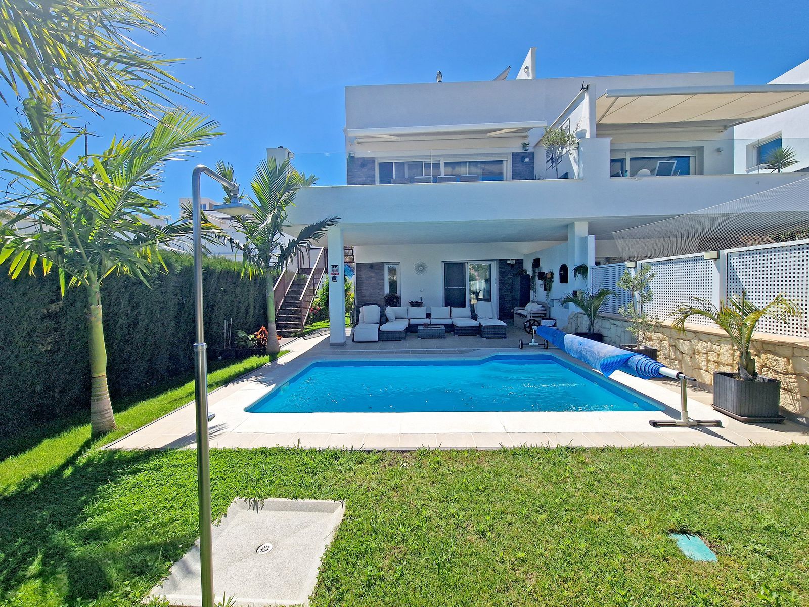 3-bedroom Semi-Detached House in Riviera del Sol