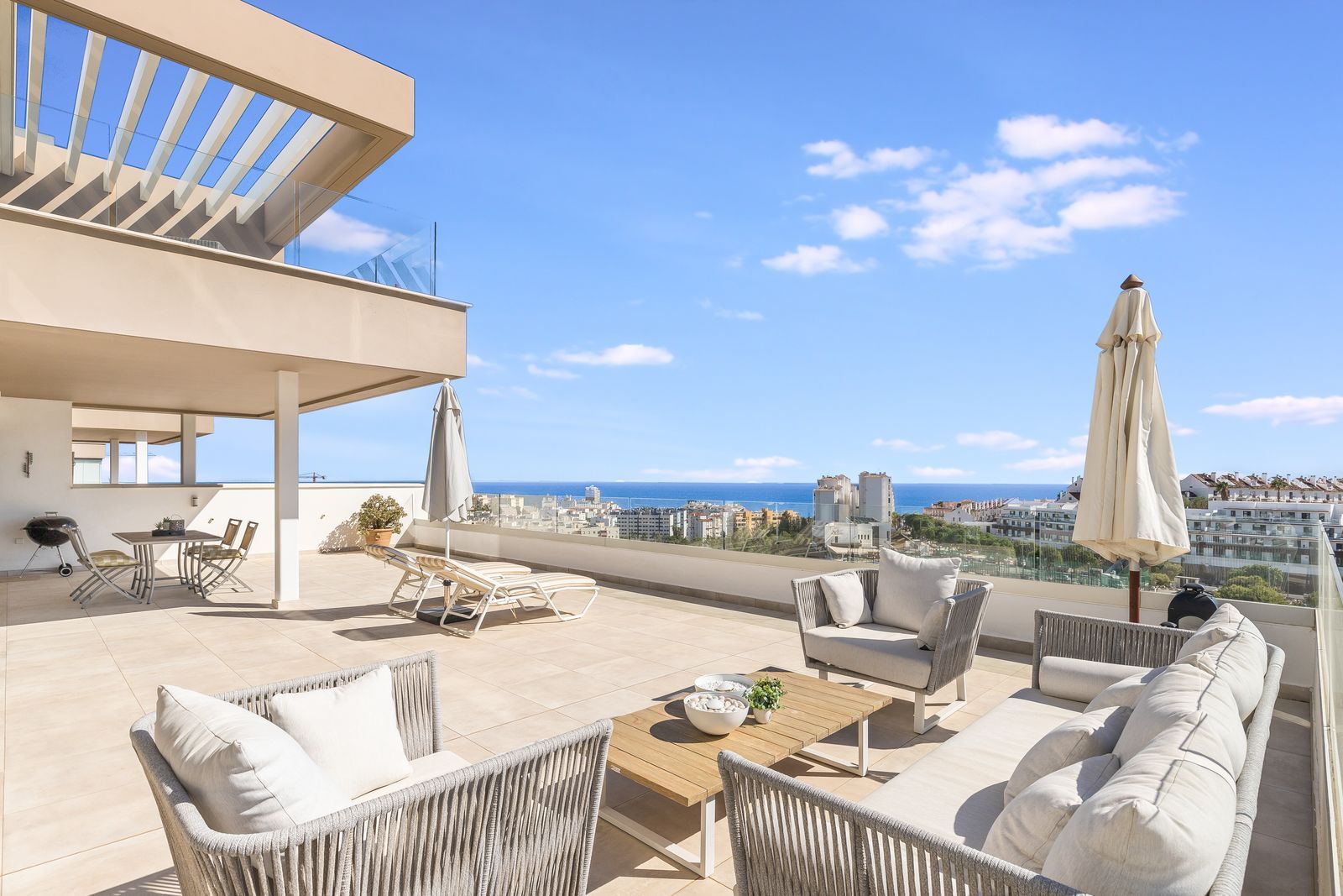 4-bedroom Penthouse in Estepona