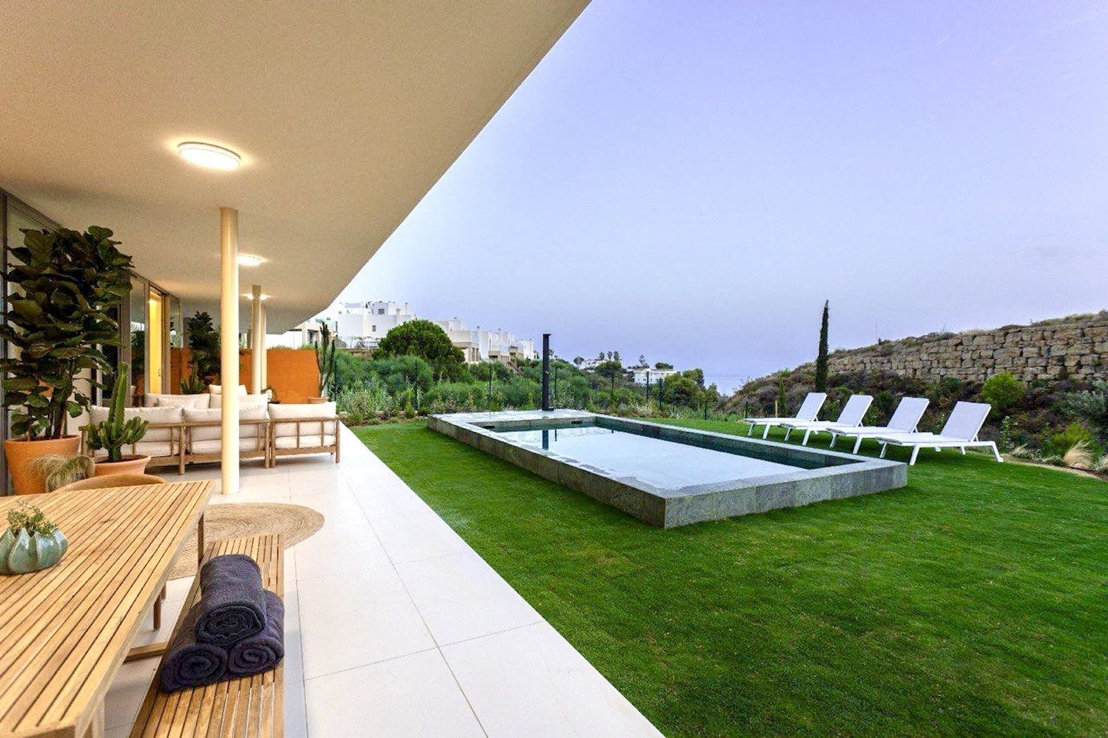 3-bedroom Ground Floor Apartment in Higueron