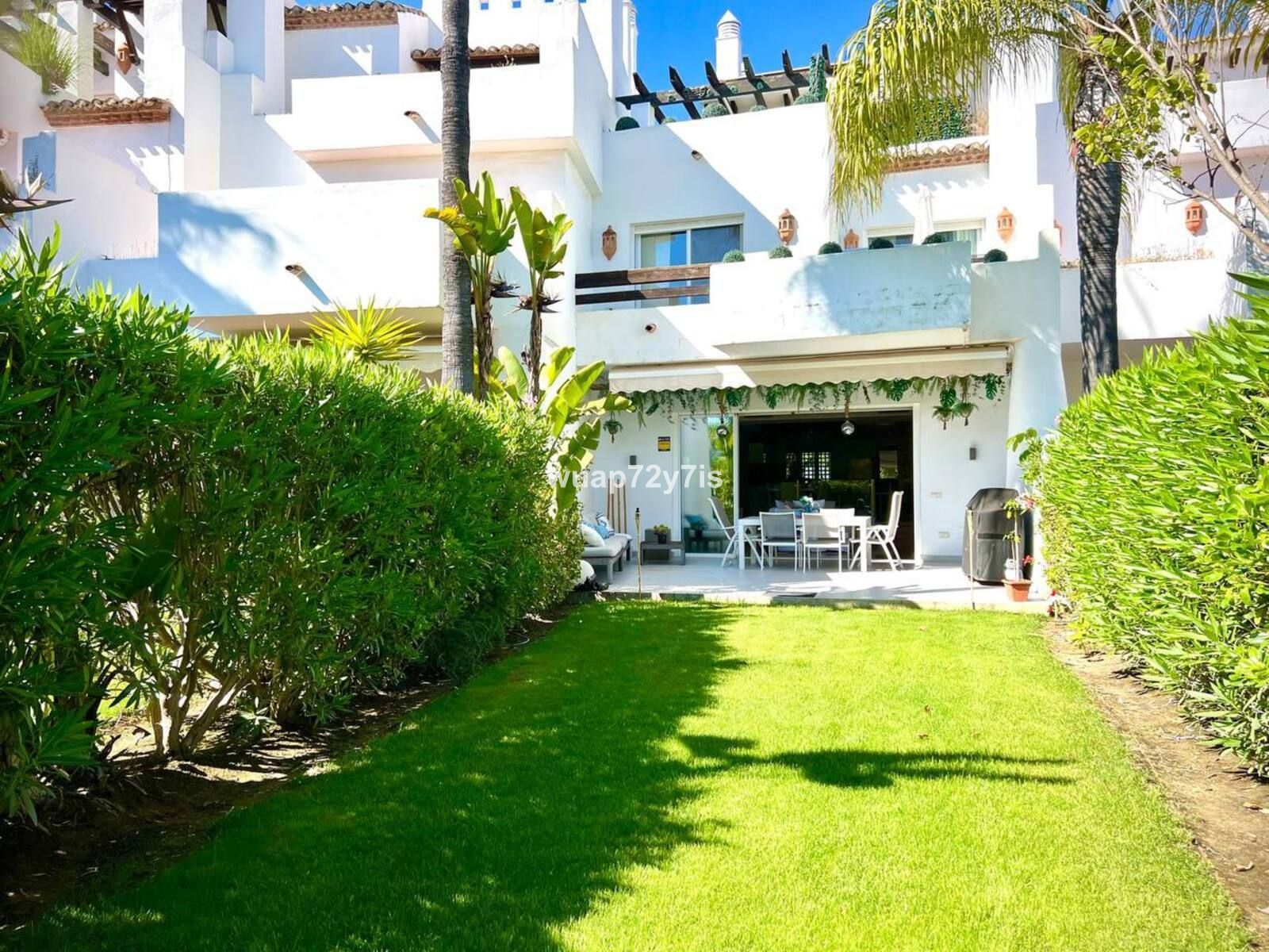 4-bedroom Townhouse in Estepona