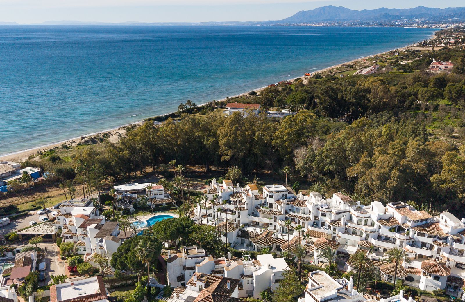 4-bedroom Ground Floor Apartment in Elviria