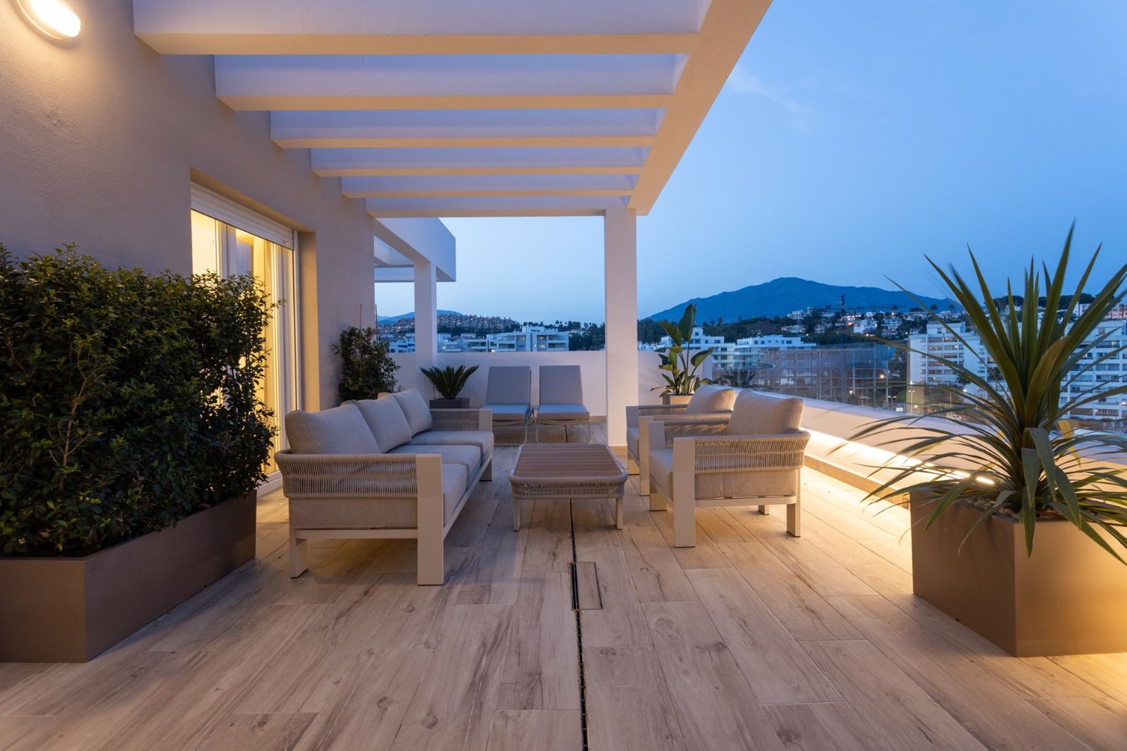 4-bedroom Apartment in Nueva Andalucia