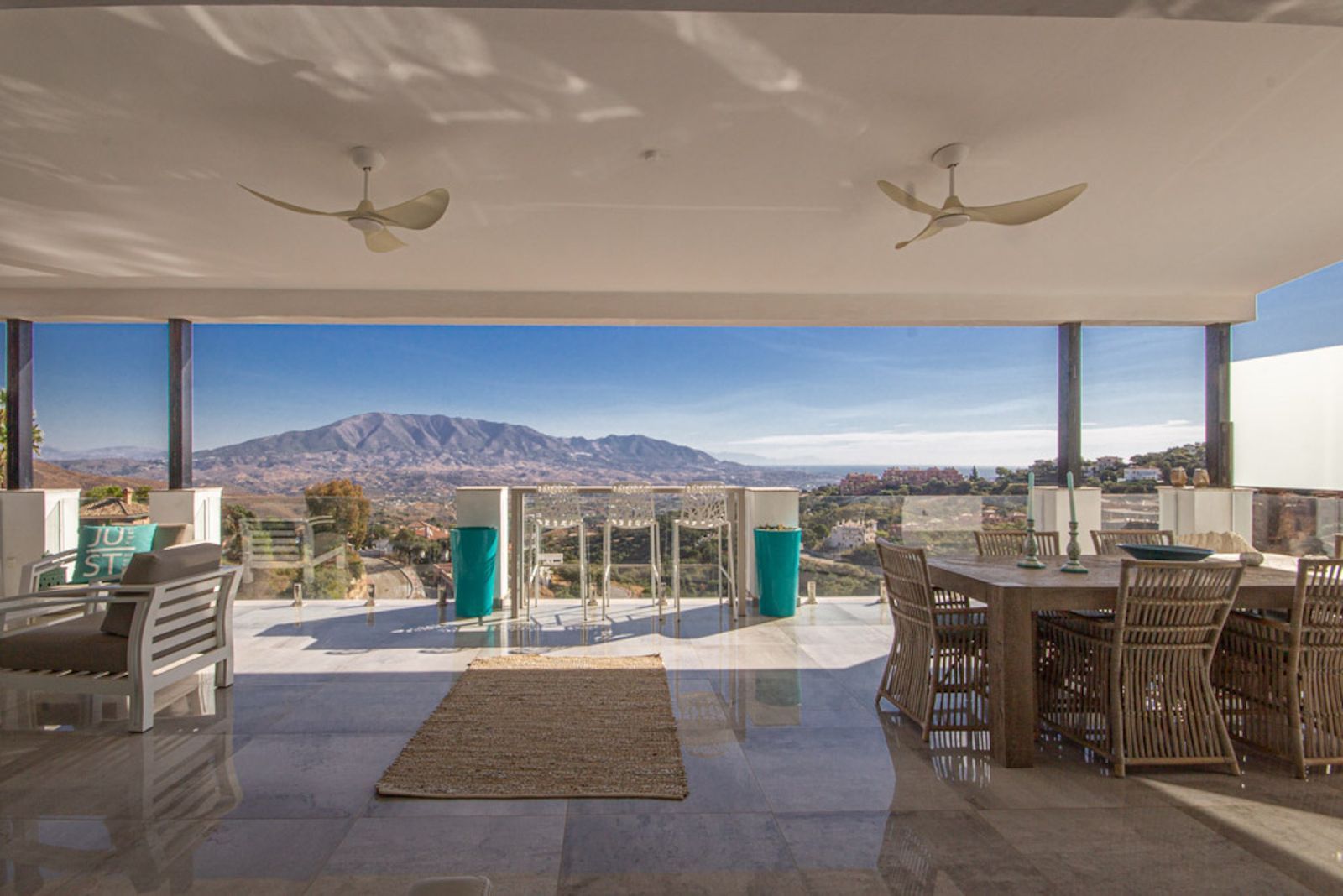 4-bedroom Villa in La Mairena