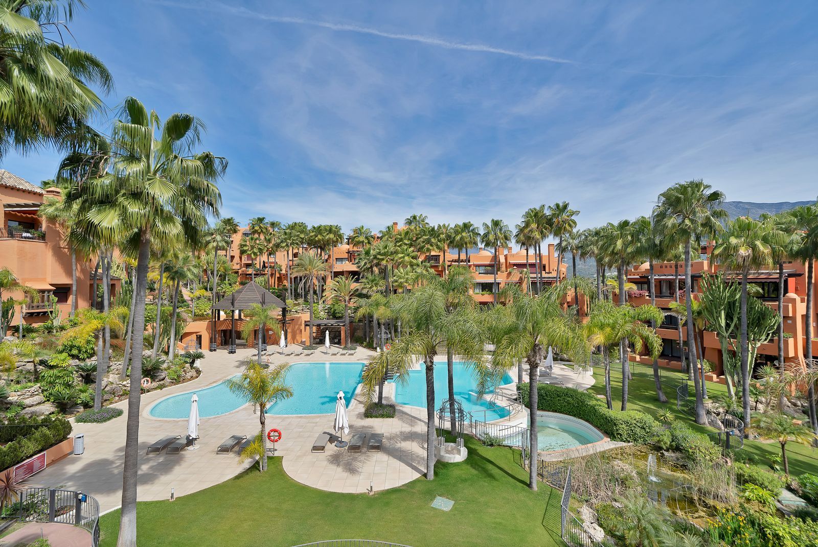 2-bedroom Penthouse in Puerto Banús