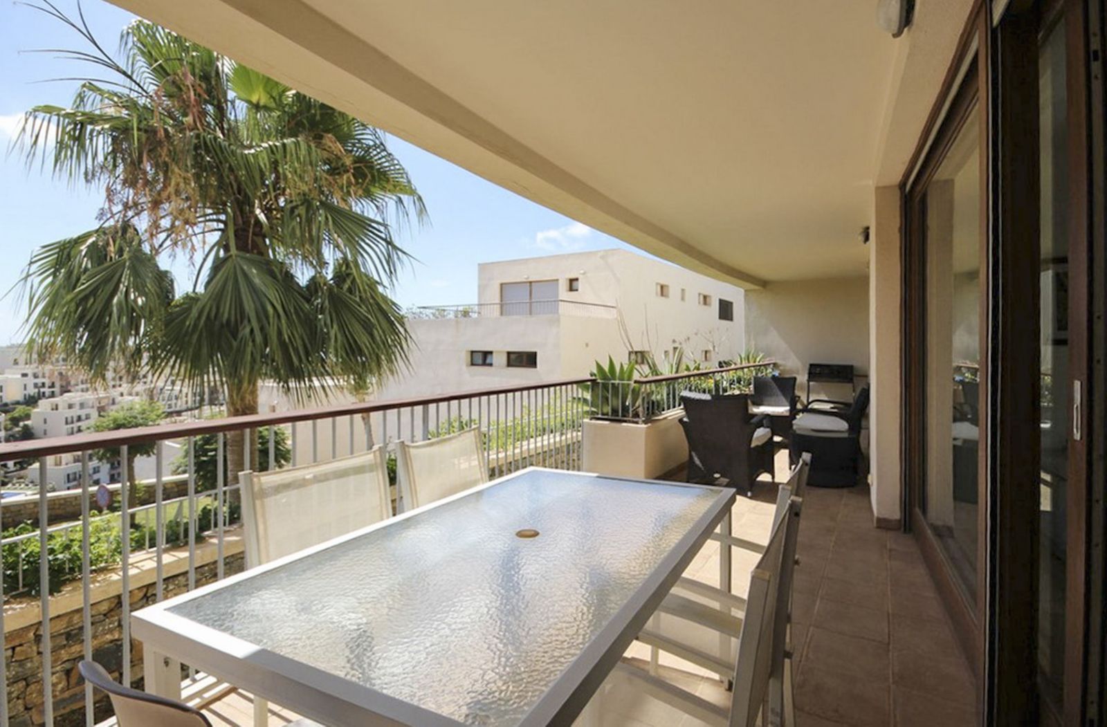 3-bedroom Ground Floor Apartment in Marbella