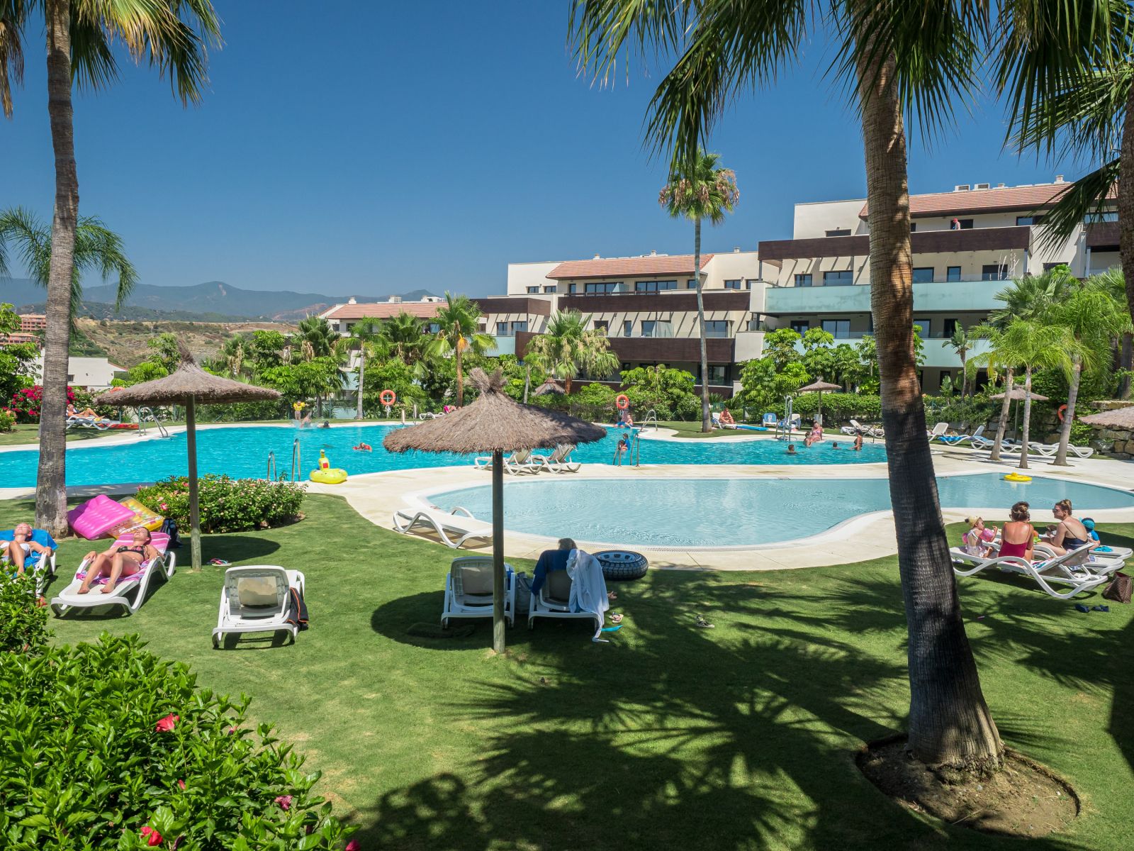 2 Bedroom Ground Floor Apartment Los Flamingos