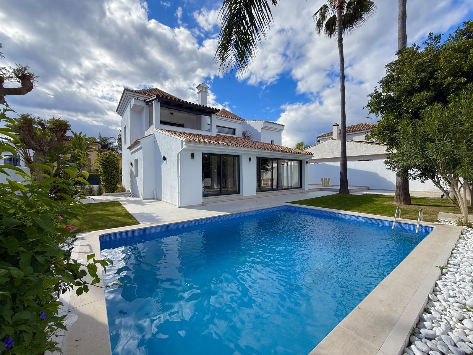 5-bedroom Villa in Nueva Andalucia