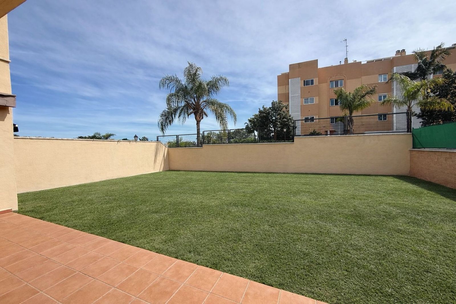 3-bedroom Ground Floor Apartment in Estepona
