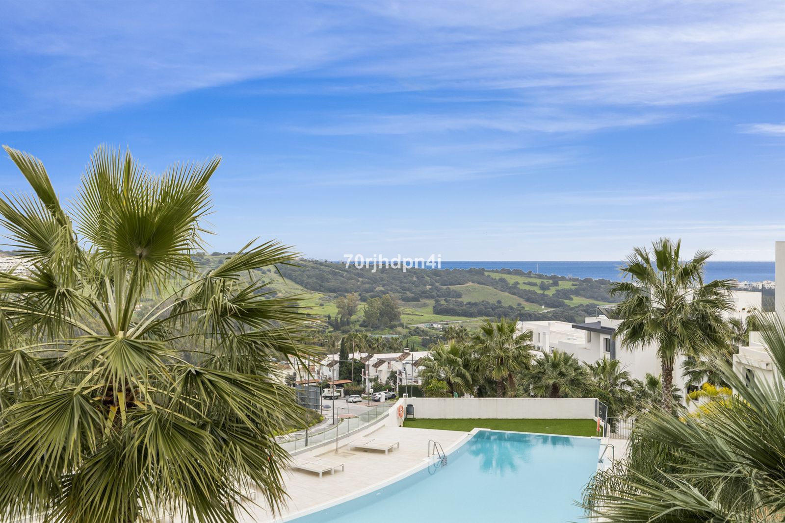 3-bedroom Apartment in Estepona