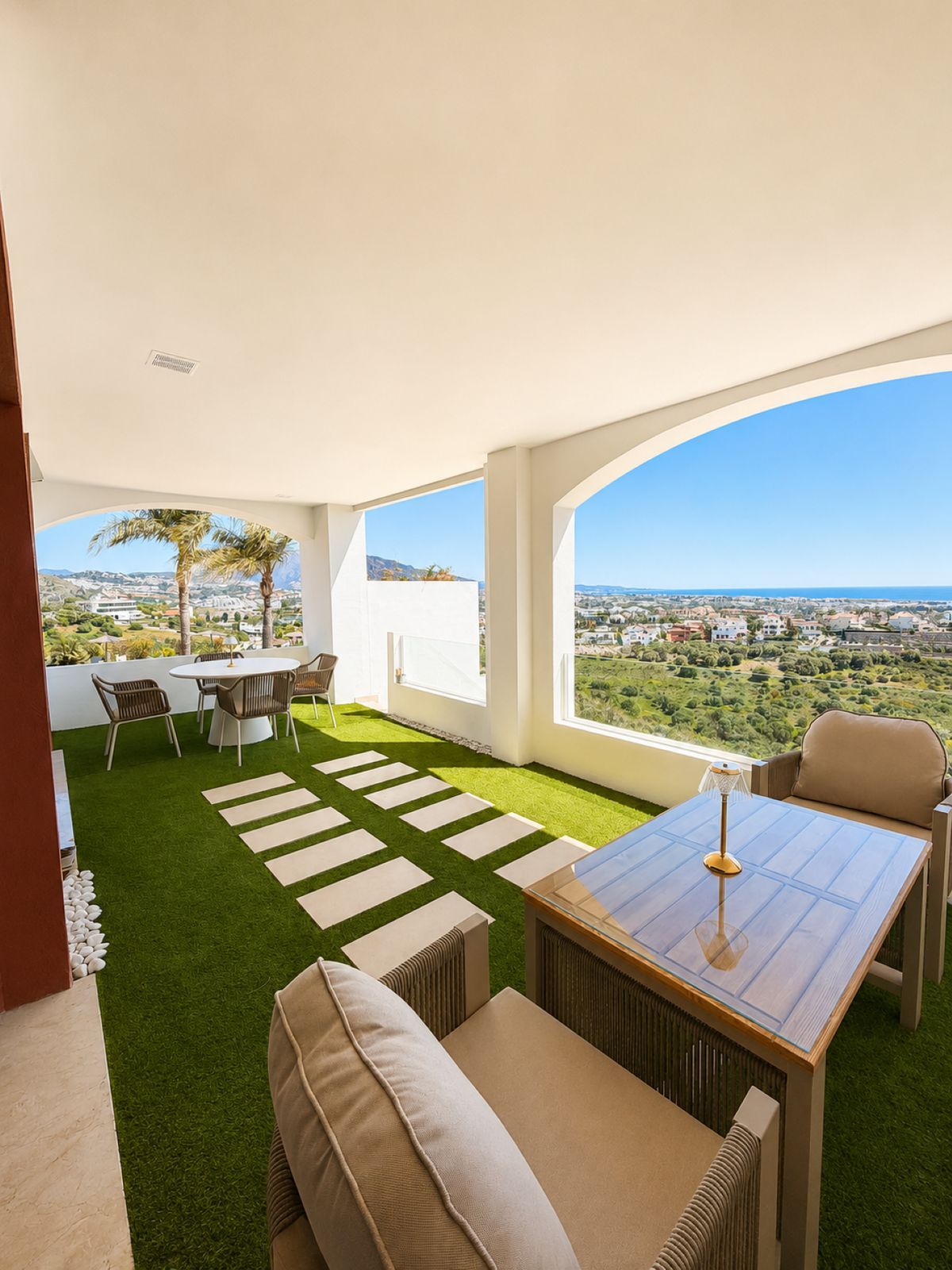 4-bedroom Semi-Detached House in Benahavís
