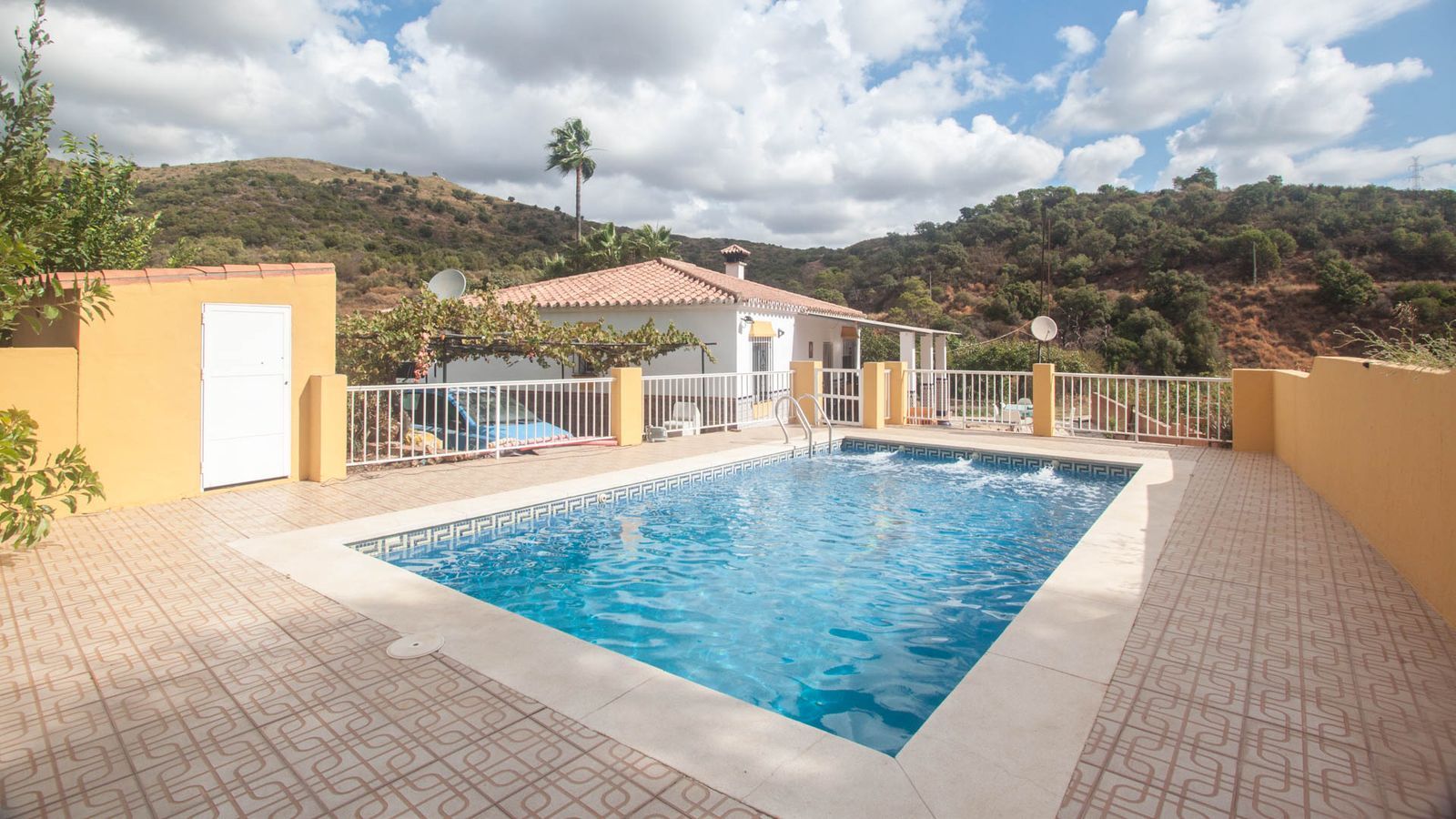 3-bedroom Finca - Cortijo in Estepona