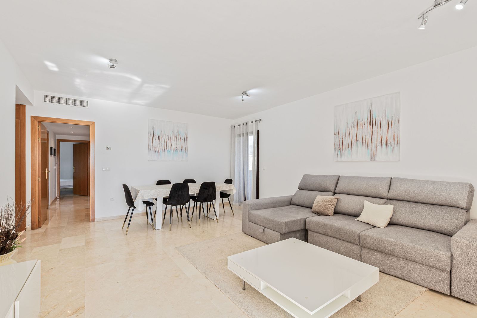 3-bedroom Apartment in Estepona