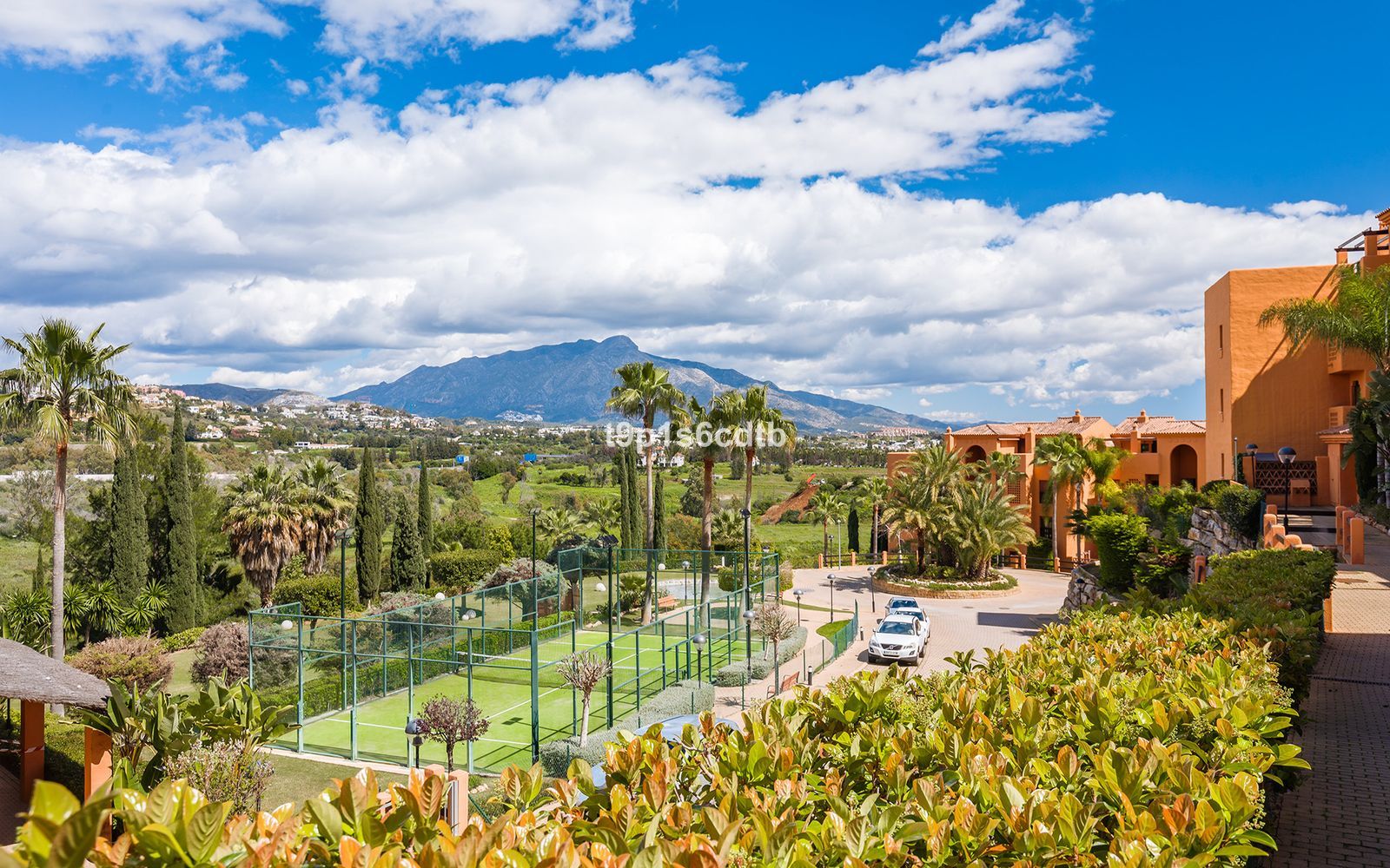 3-bedroom Ground Floor Apartment in Benahavís
