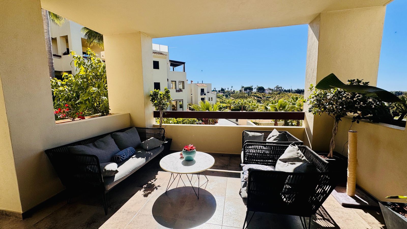 2 Bedroom Apartment Selwo