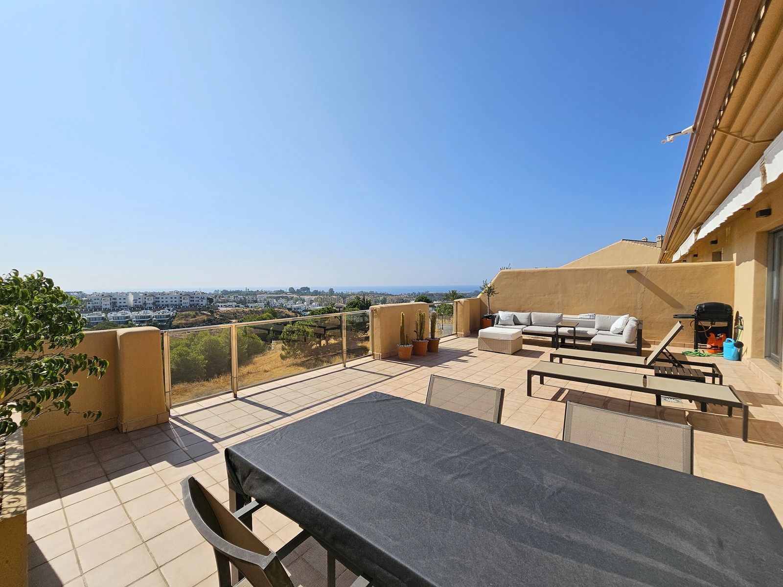 2 Bedroom Penthouse Selwo