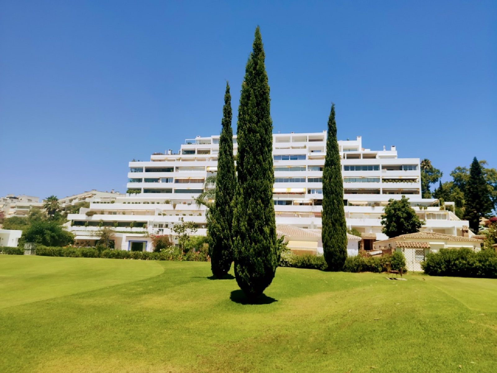 2-bedroom Ground Floor Apartment in Guadalmina Alta